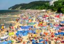 Król plażingu przyniósł ze sobą aż 17 parawanów. Najwyższy czas na mandaty i zakazy?